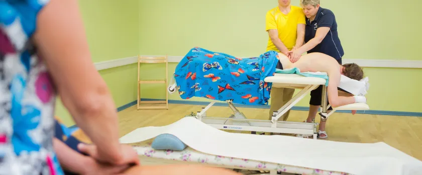 „Aita nägemispuudega inimestel omandada massööri elukutse ja alustada iseseisvat tööd!“